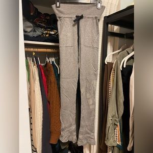 Grey Ribbed Lululemon Pant